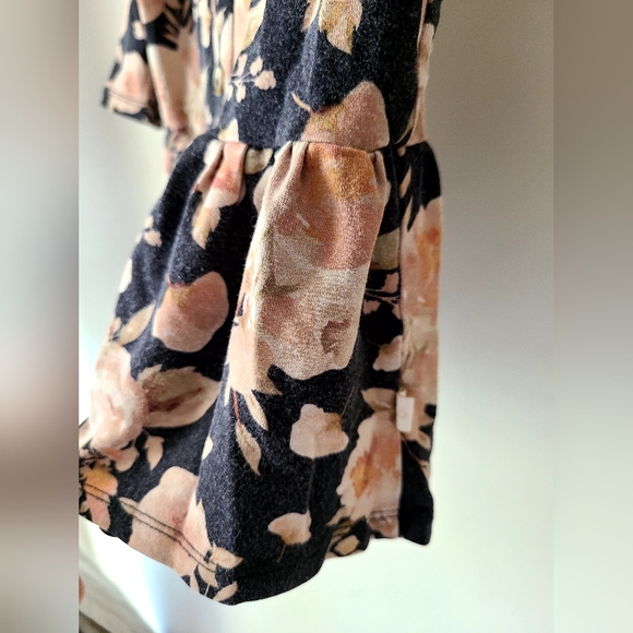 Jax+Lennon top 🖤🩷 - Picture 4 of 5